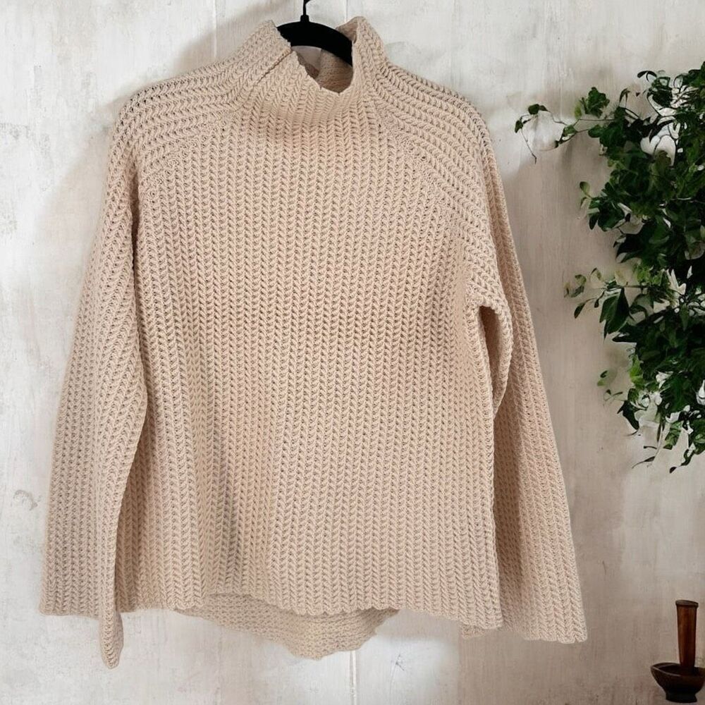 Main Strip Women's Knit Turtleneck Pullover Sweater Cream Size Small fisherman‎